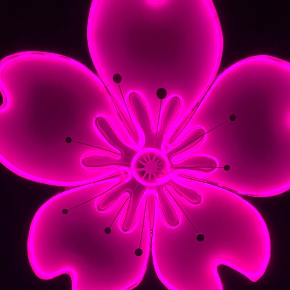 moore_lou1